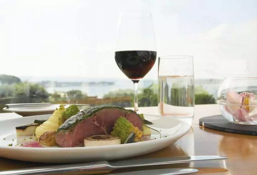 Hotel Harbour Heights