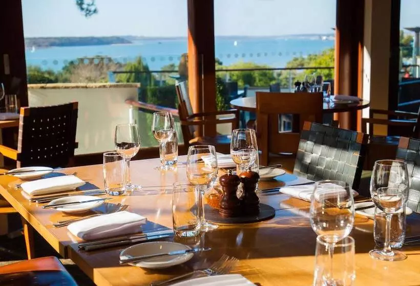 Hotel Harbour Heights