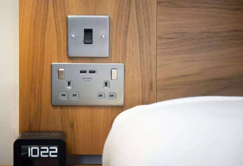 هتل Hilton London Olympia