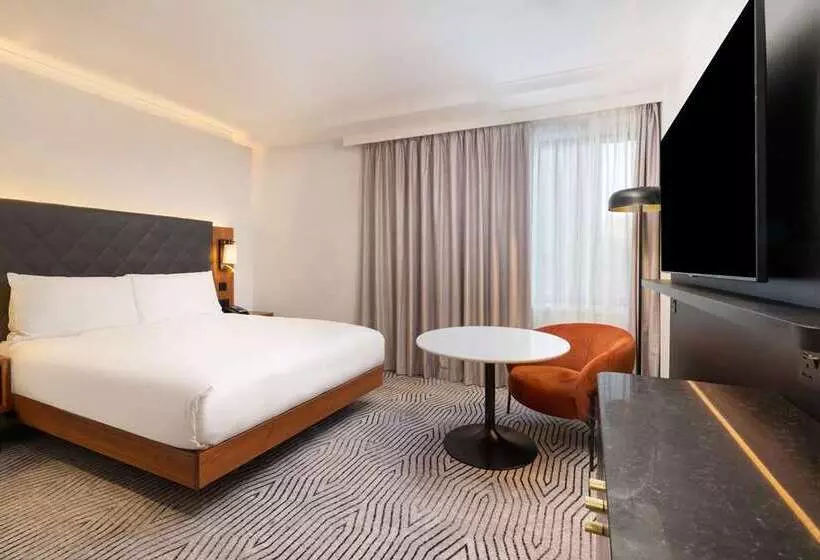 هتل Hilton London Olympia