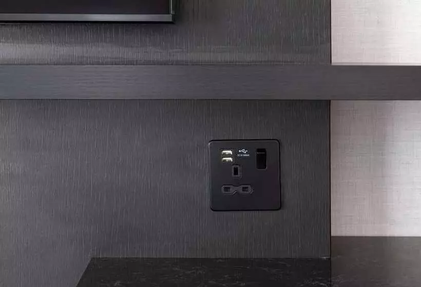 هتل Hilton London Olympia