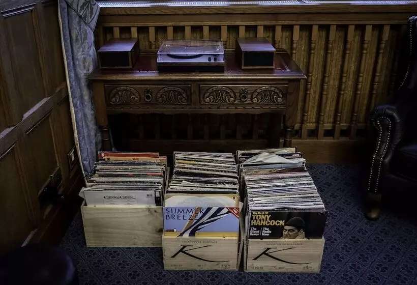 Отель Karma Salford Hall