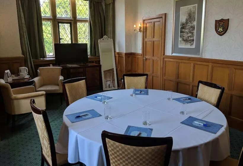 Отель Karma Salford Hall