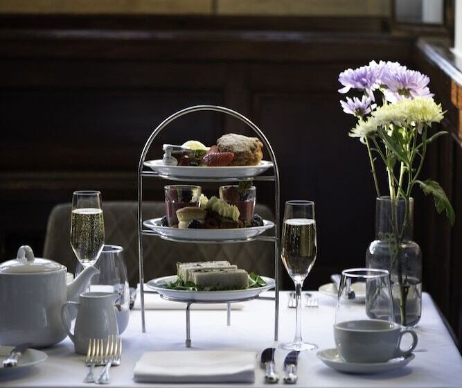 ホテル Karma Salford Hall