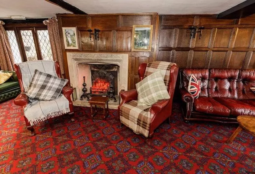 Отель Karma Salford Hall