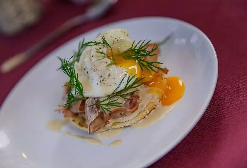 Отель Karma Salford Hall