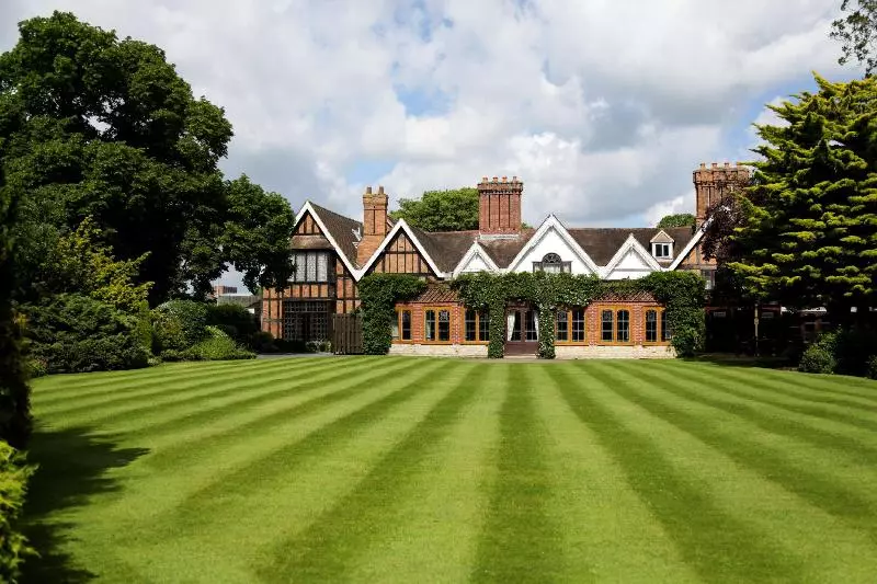Macdonald Alveston Manor Hotel & Spa