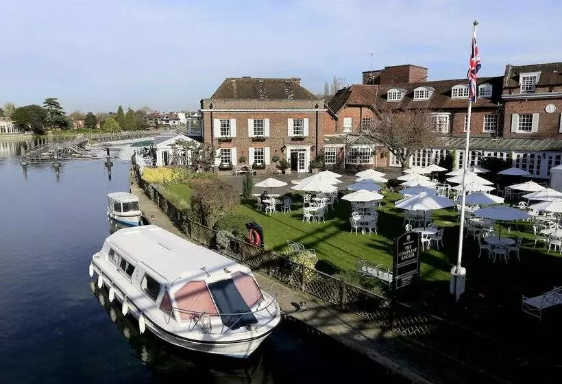 Отель Macdonald Compleat Angler