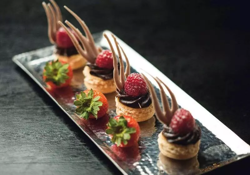 Mövenpick Ambassador Hotel Accra