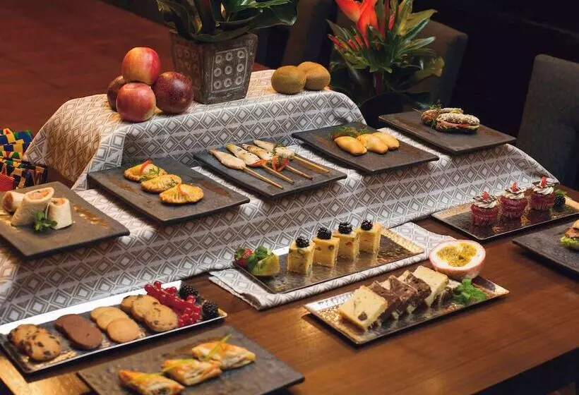 Mövenpick Ambassador Hotel Accra