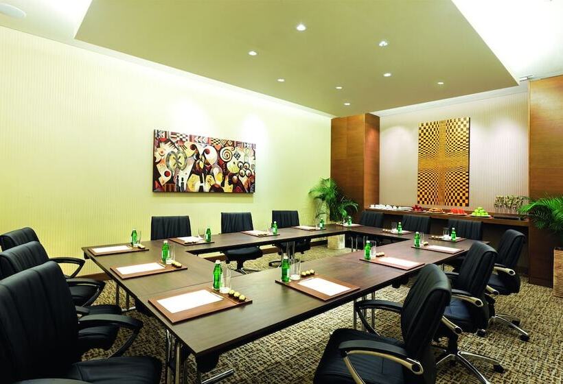 Mövenpick Ambassador Hotel Accra