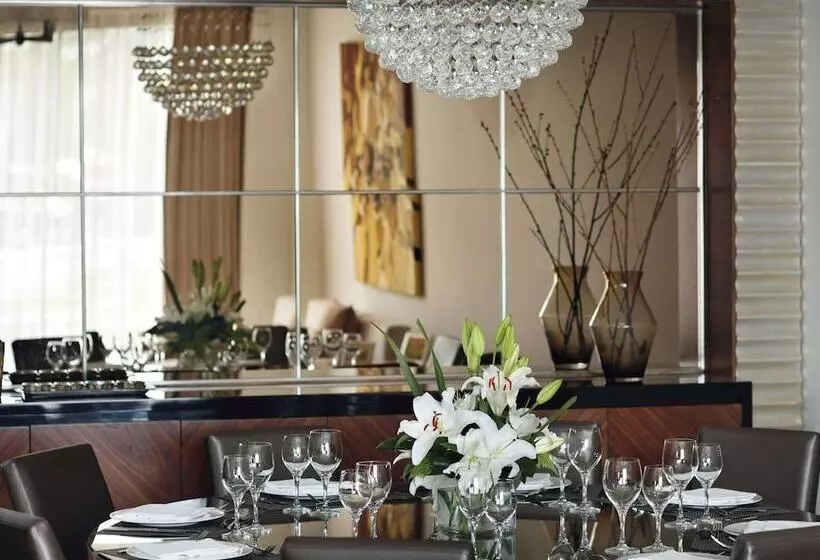 Mövenpick Ambassador Hotel Accra