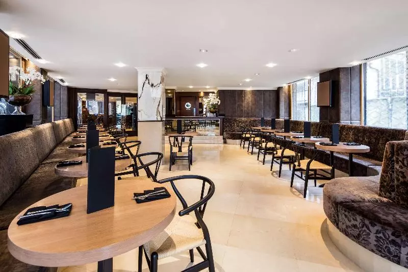 Radisson Blu Hotel, London Bond Street