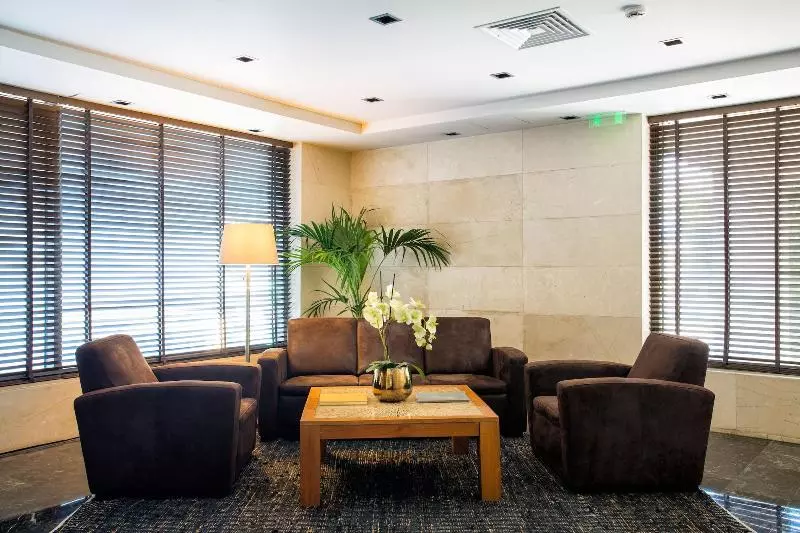 Отель The Athens Gate