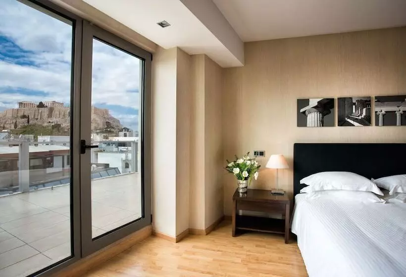 Отель The Athens Gate