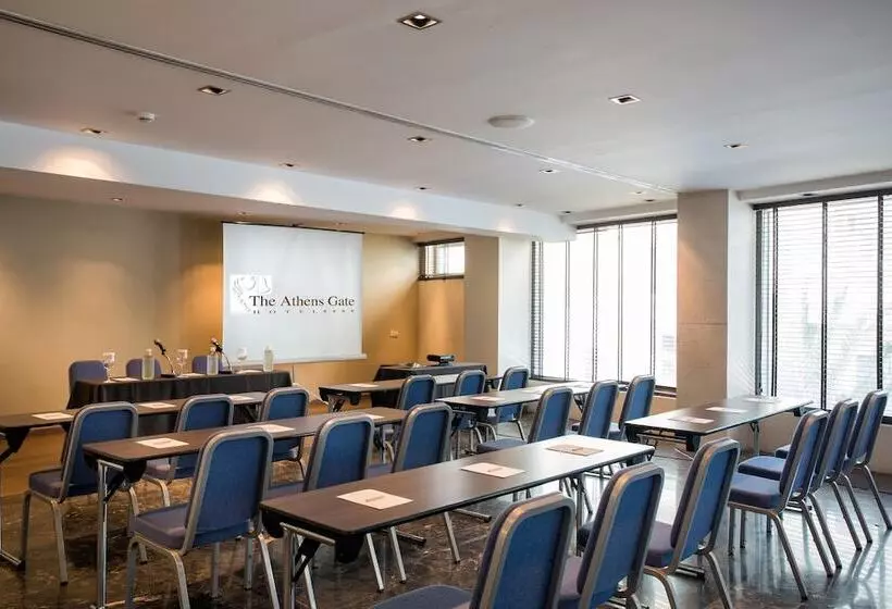 Отель The Athens Gate