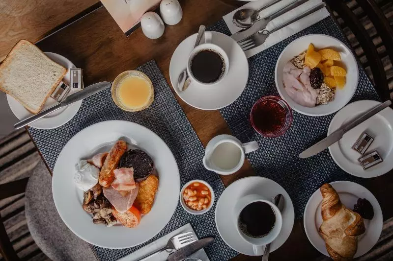 Отель The Kilbirnie