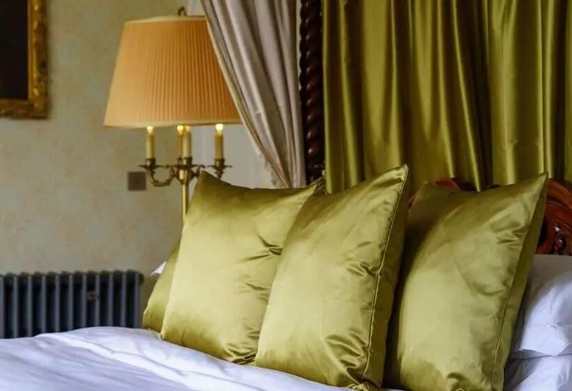 فندق Thornbury Castle   A Relais & Chateaux