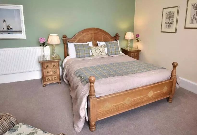 The Royal Hotel Cromarty