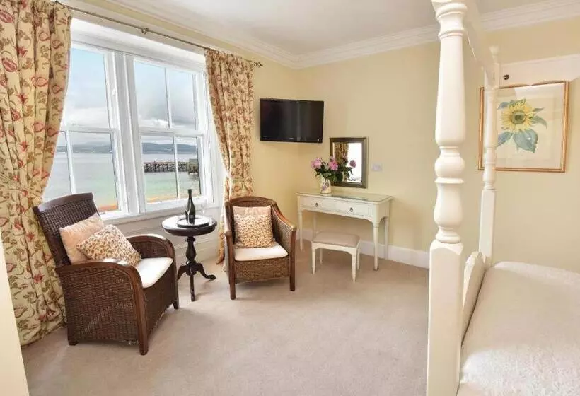 The Royal Hotel Cromarty