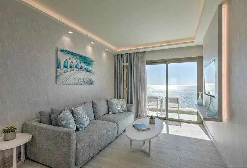 בית מלון כפרי Amada Colossos Resort