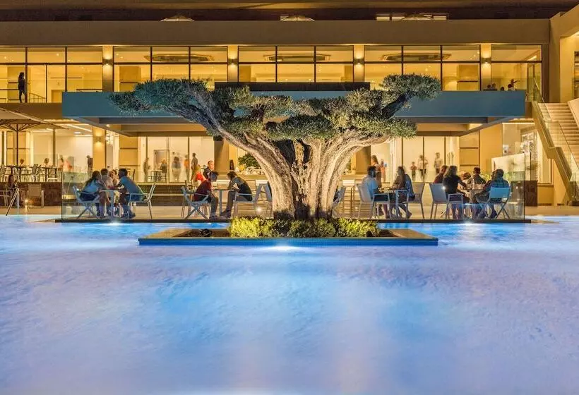 בית מלון כפרי Amada Colossos Resort