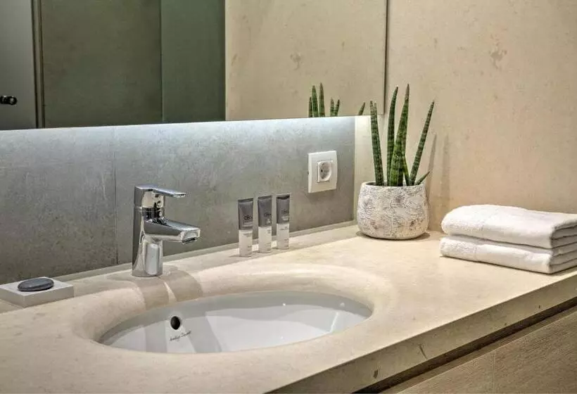 בית מלון כפרי Amada Colossos Resort