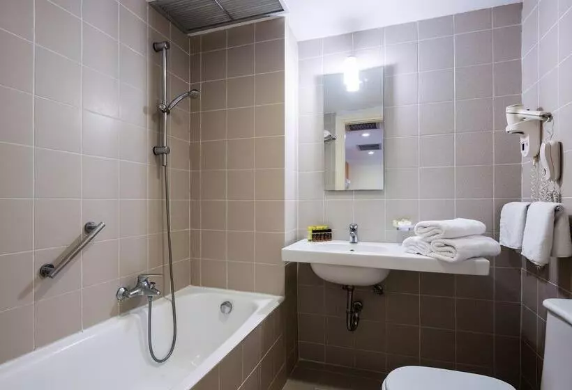 هتل Angela Downtown