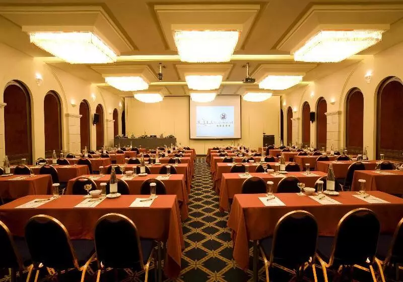 ホテル Aquila Atlantis