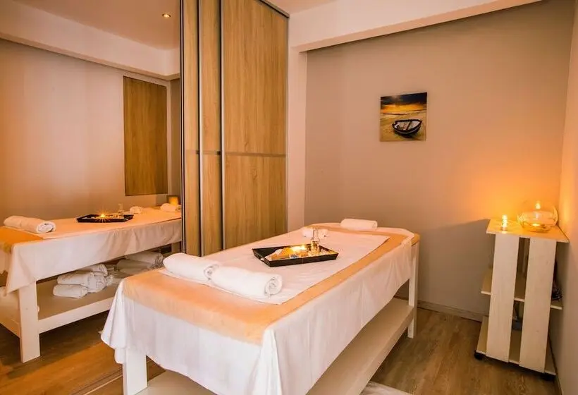 ホテル Aquila Atlantis