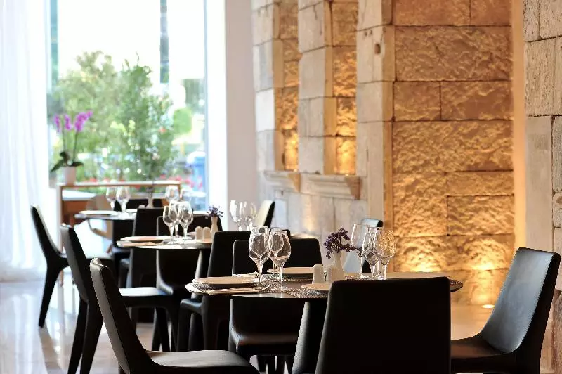 Hotel Athenaeum Grand