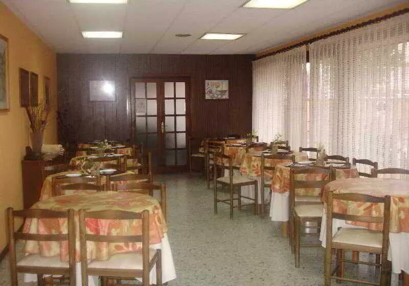 Отель Cactus Beach