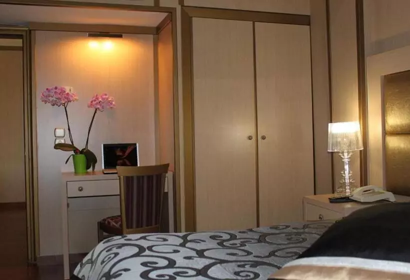 فندق Arxhontiko Chris & Eve