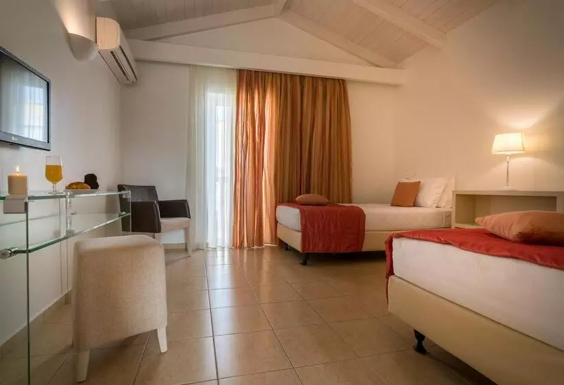 Отель Galaxy Beach Resort Bw Premier Collection