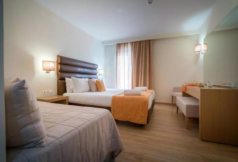 Отель Galaxy Beach Resort Bw Premier Collection