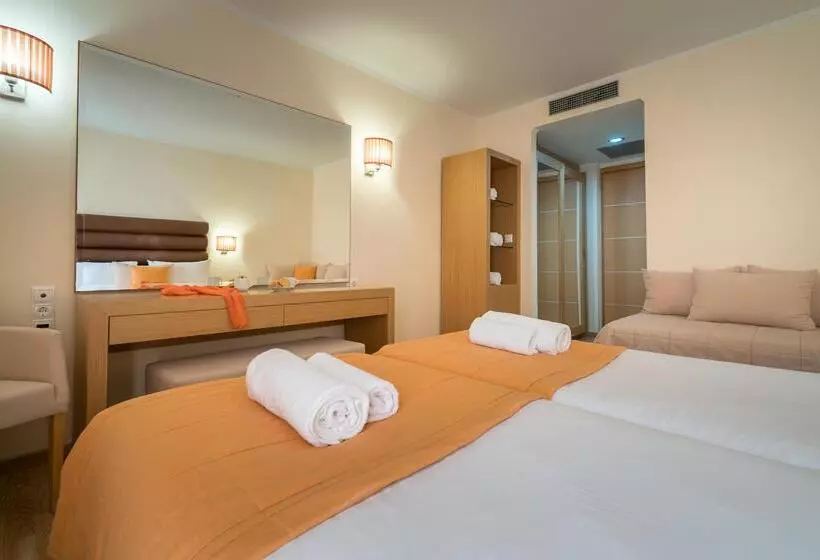 Отель Galaxy Beach Resort Bw Premier Collection