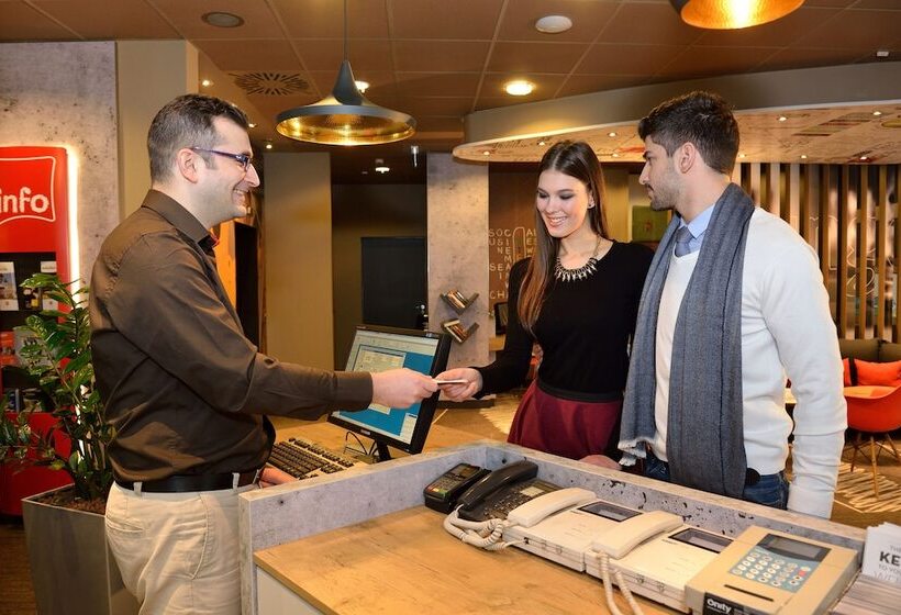 בית מלון כפרי Ibis Budapest City