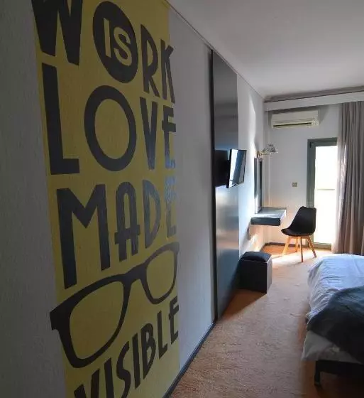 בית מלון כפרי King Alexander