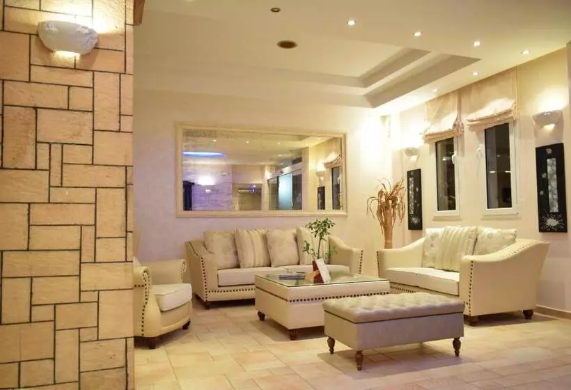 Отель Klonos Kyriakos Klonos