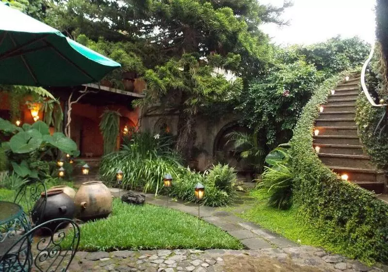 هتل Meson Panza Verde