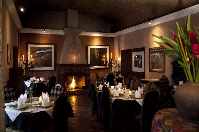 هتل Meson Panza Verde