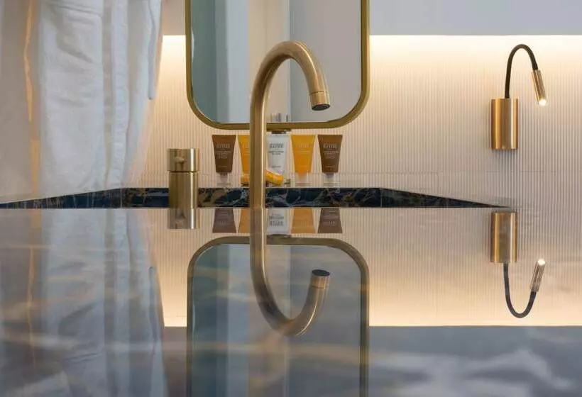 Отель Petasos Chic