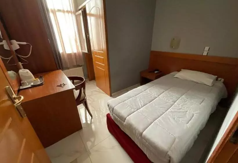 Hotel Piraeus Acropole