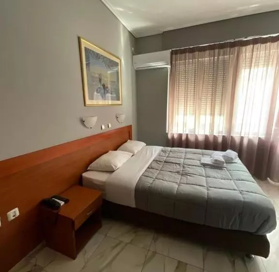 Hotel Piraeus Acropole