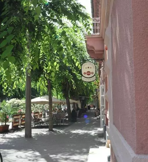 ホテル Piros Arany Panzió Kalocsa