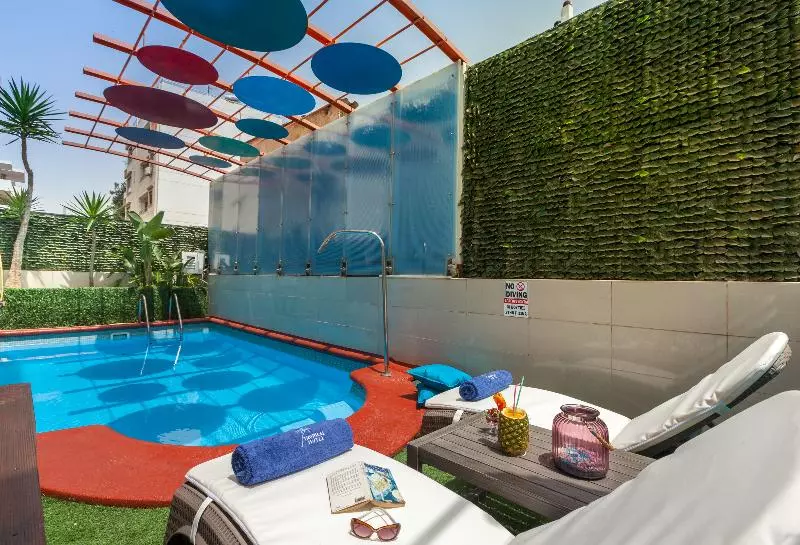 בית מלון כפרי Tropical