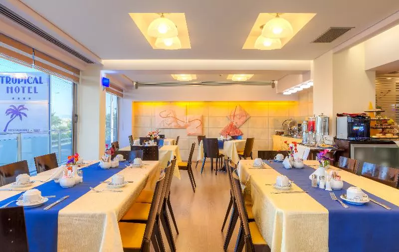 בית מלון כפרי Tropical