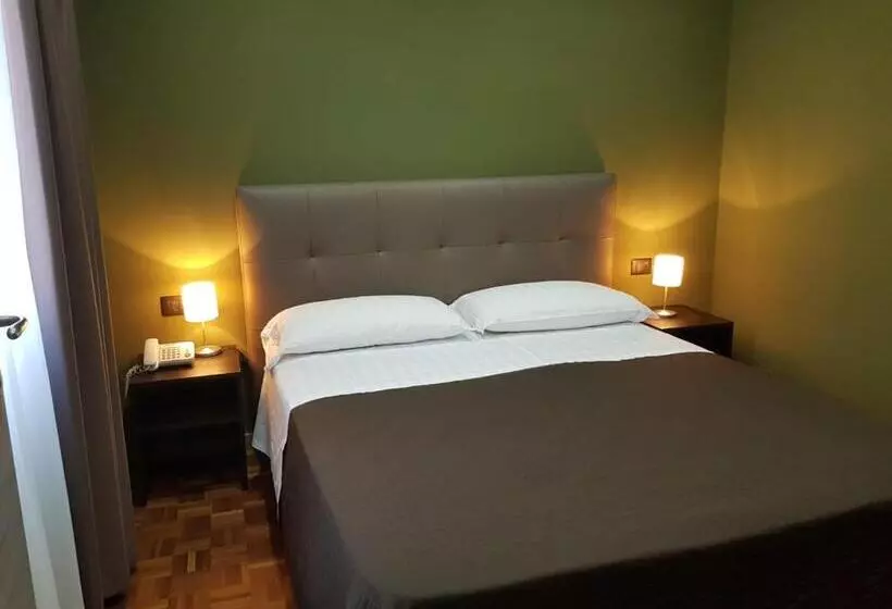 هتل Europa Art Caserta