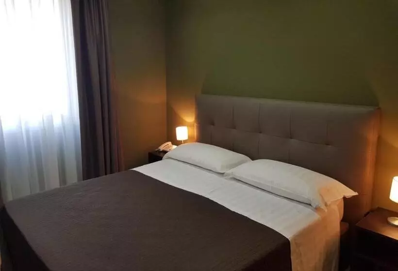 هتل Europa Art Caserta