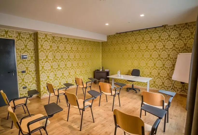 هتل Europa Art Caserta